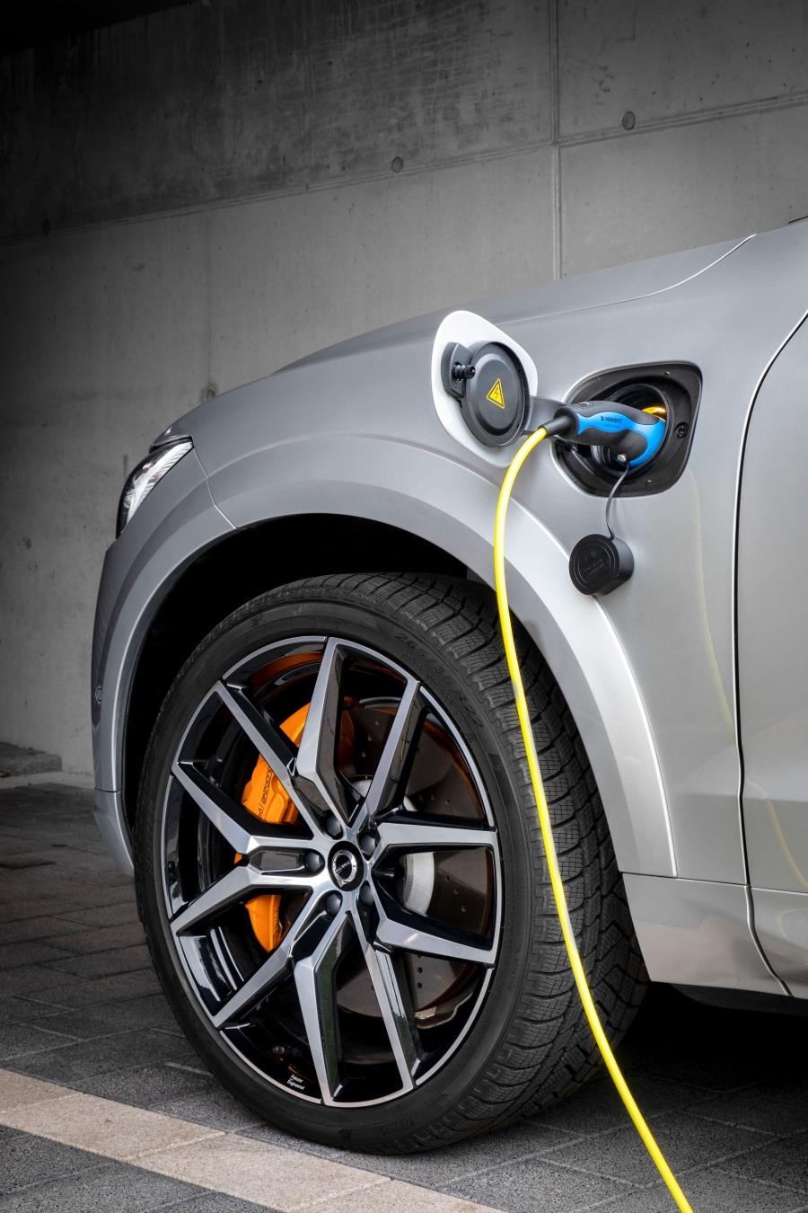 Детали экстерьера Volvo V60 T8 Polestar Engineered 2019 года  (WW) (фото 3 из 11)